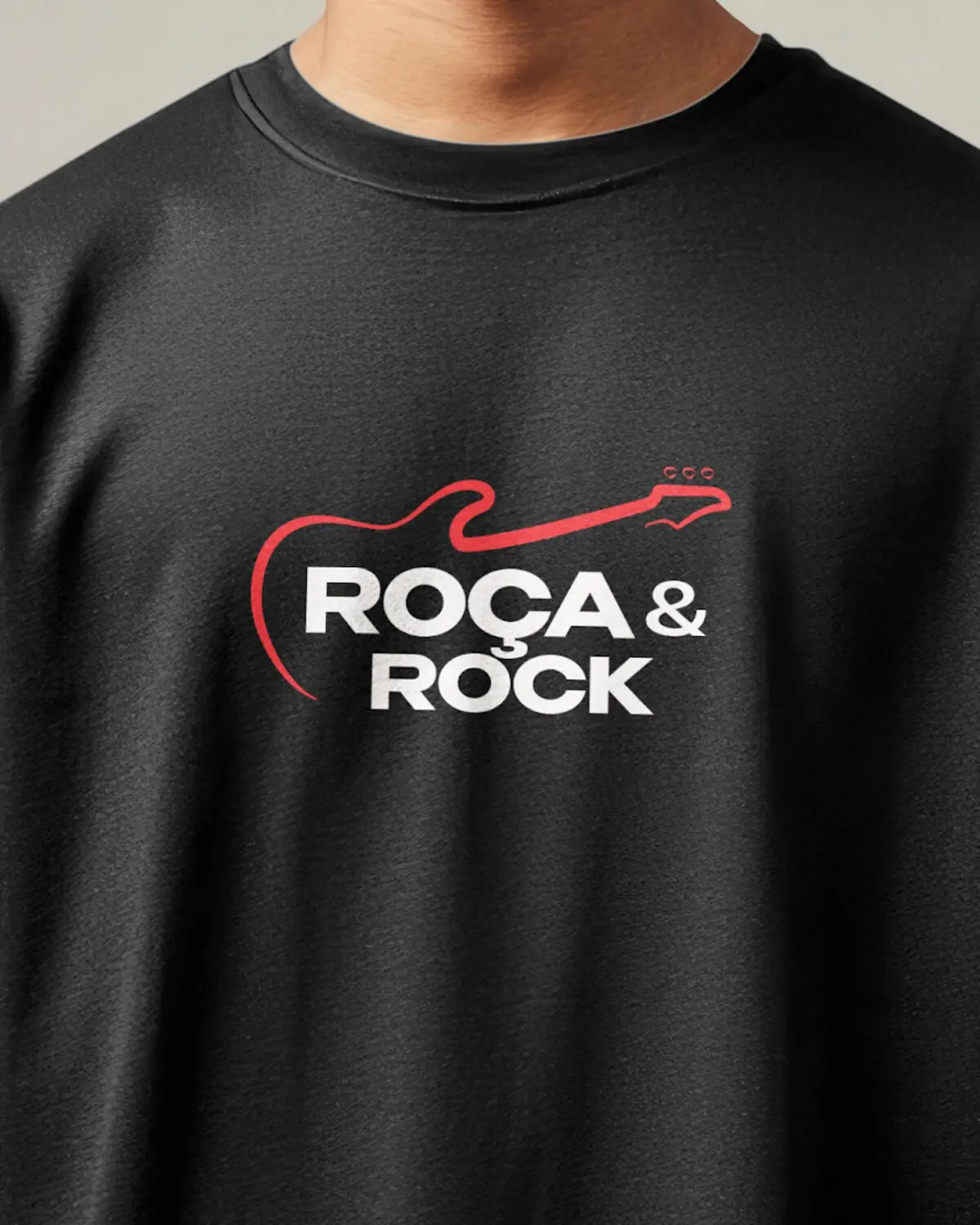 Palco do festival Roça & Rock com a lona do logotipo